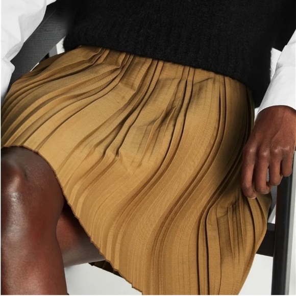 COS Pleated Wool-Blend Mini Skirt in Light Brown - Picture 2 of 6